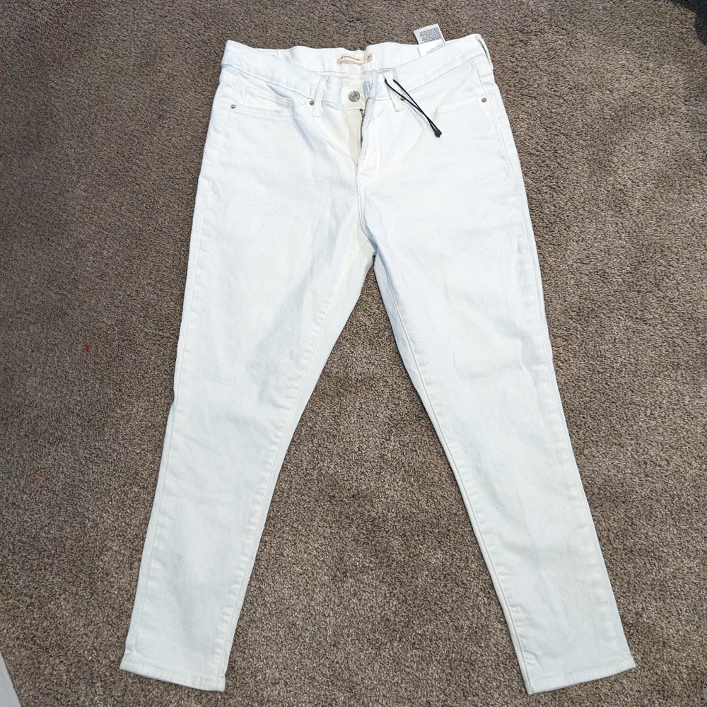 Levis Premium White Jeans